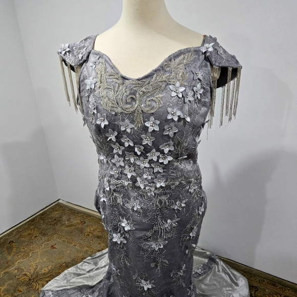 Dream Myles Silver Gown, luxury fabric - Picture 3 of 17